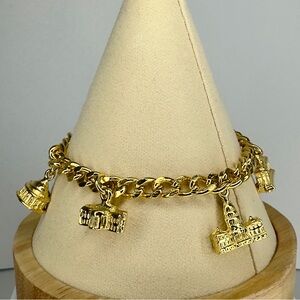 Vintage Gold Tone Washington D.C Themed Charm Bracelet
